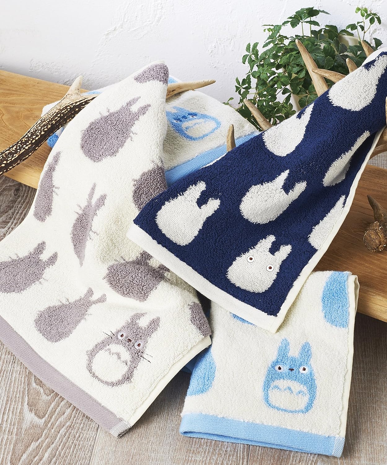 Studio Ghibli – My Neighbor Totoro – Totoro gris, serie de toallas Marushin Silhouette – Toalla de baño