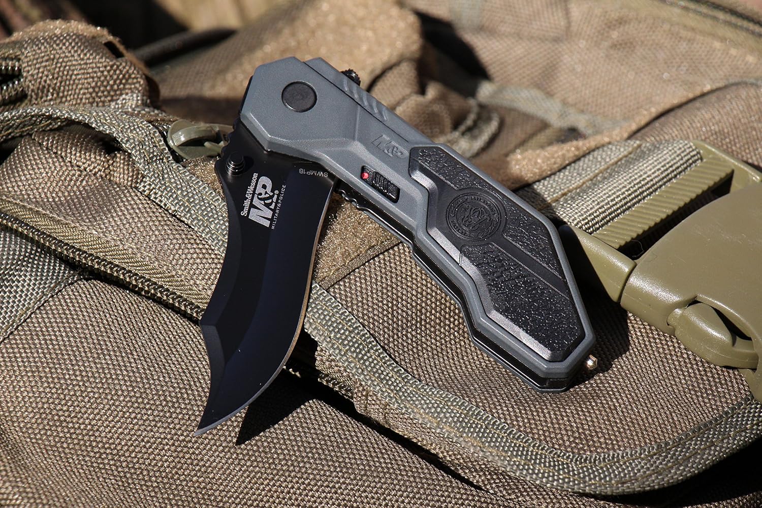 Smith & Wesson M&P SWMP1B Cuchillo plegable asistido SS de alto carbono de 7.1 pulgadas con hoja de punta de clip de 2.9 pulgadas y mango de