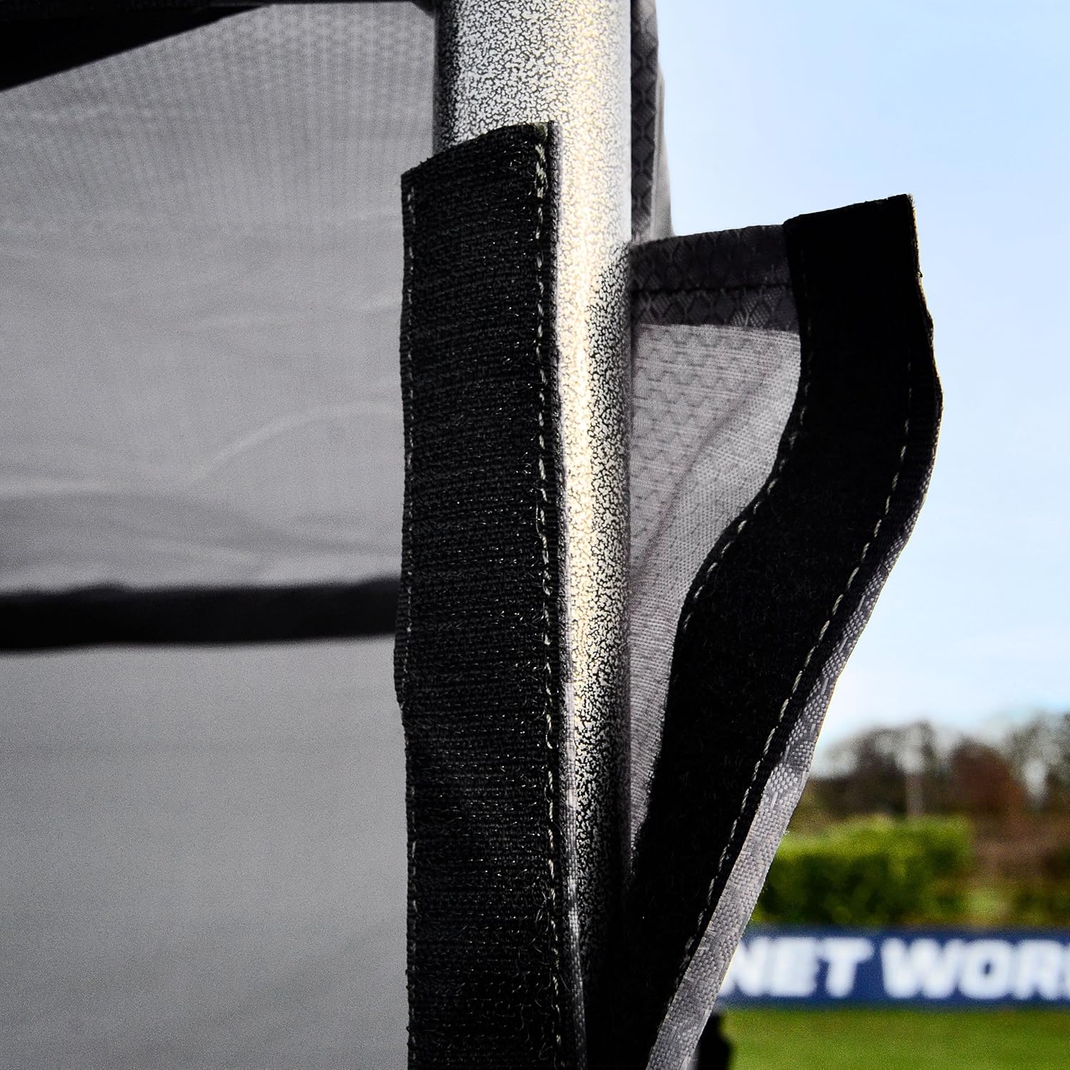 Net World Sports Refugios portátiles para equipos multideportivos  Banco de equipo de 8 asientos también disponible