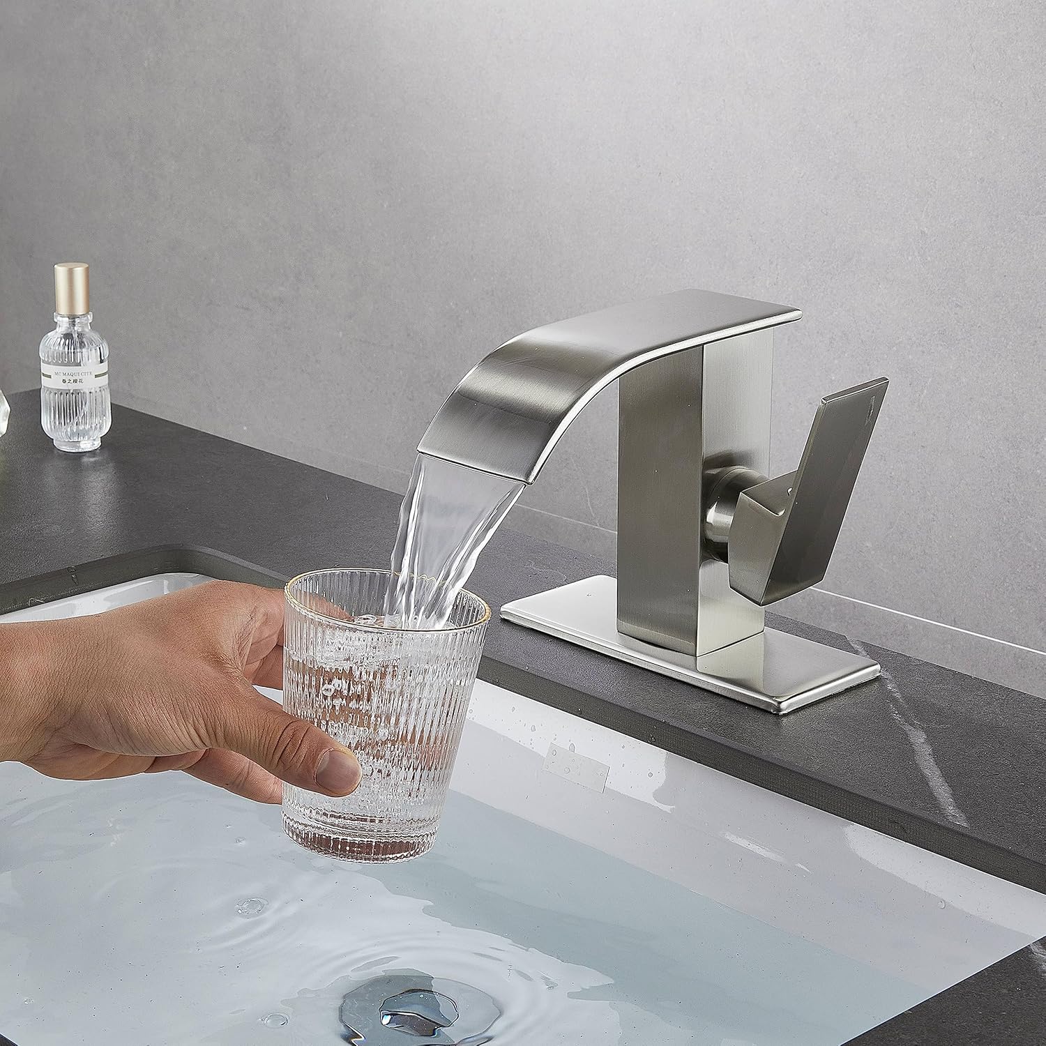 Grifo de lavabo de baño de 1 agujero, cascada de níquel cepillado, mango moderno de un solo agujero, grifos de tocador de baño para fregaderos, 1