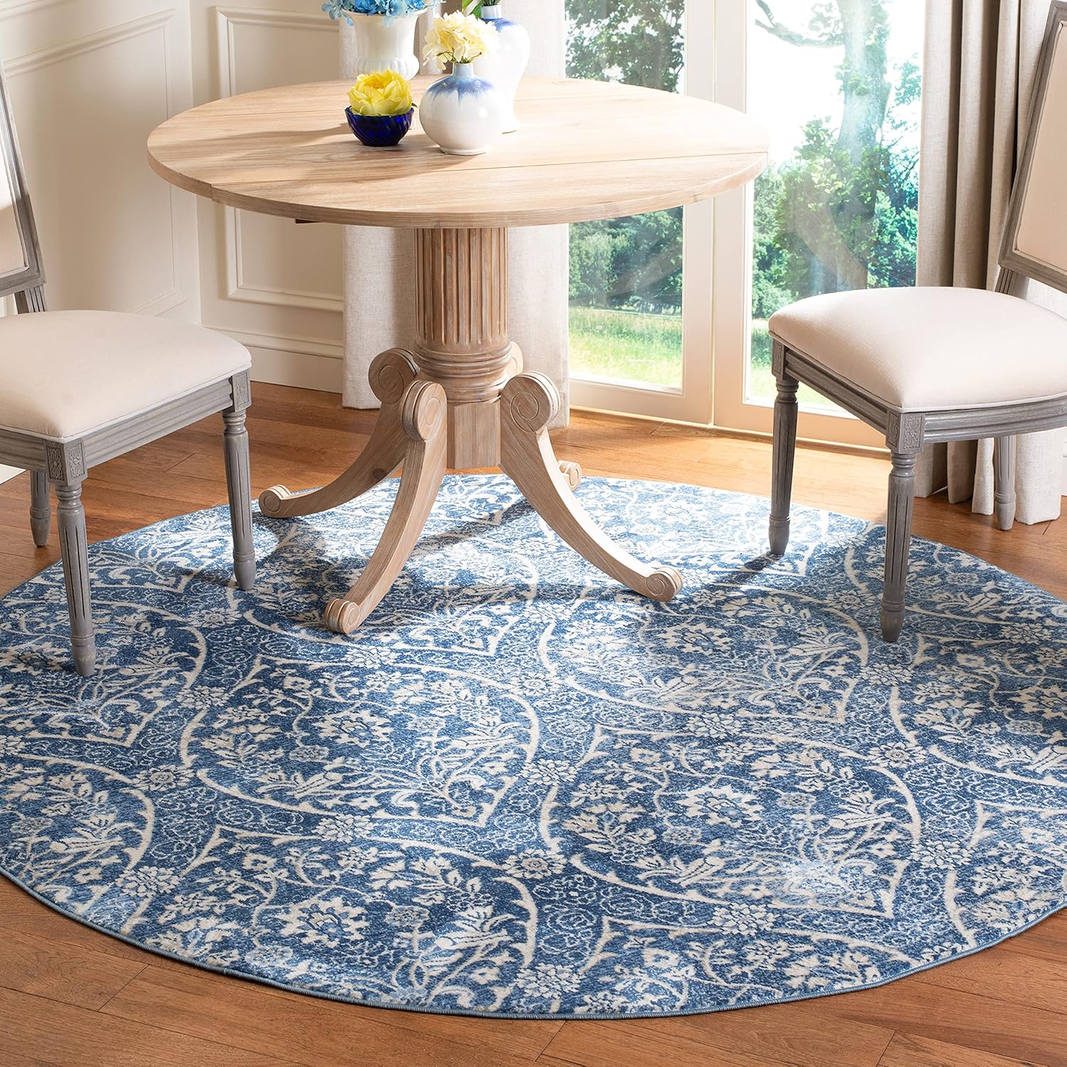 SAFAVIEH Brentwood Collection – Alfombra redonda de 5 pies, azul marino y gris claro, diseño floral de damasco Ogee enrejado, no desprende pelusa y
