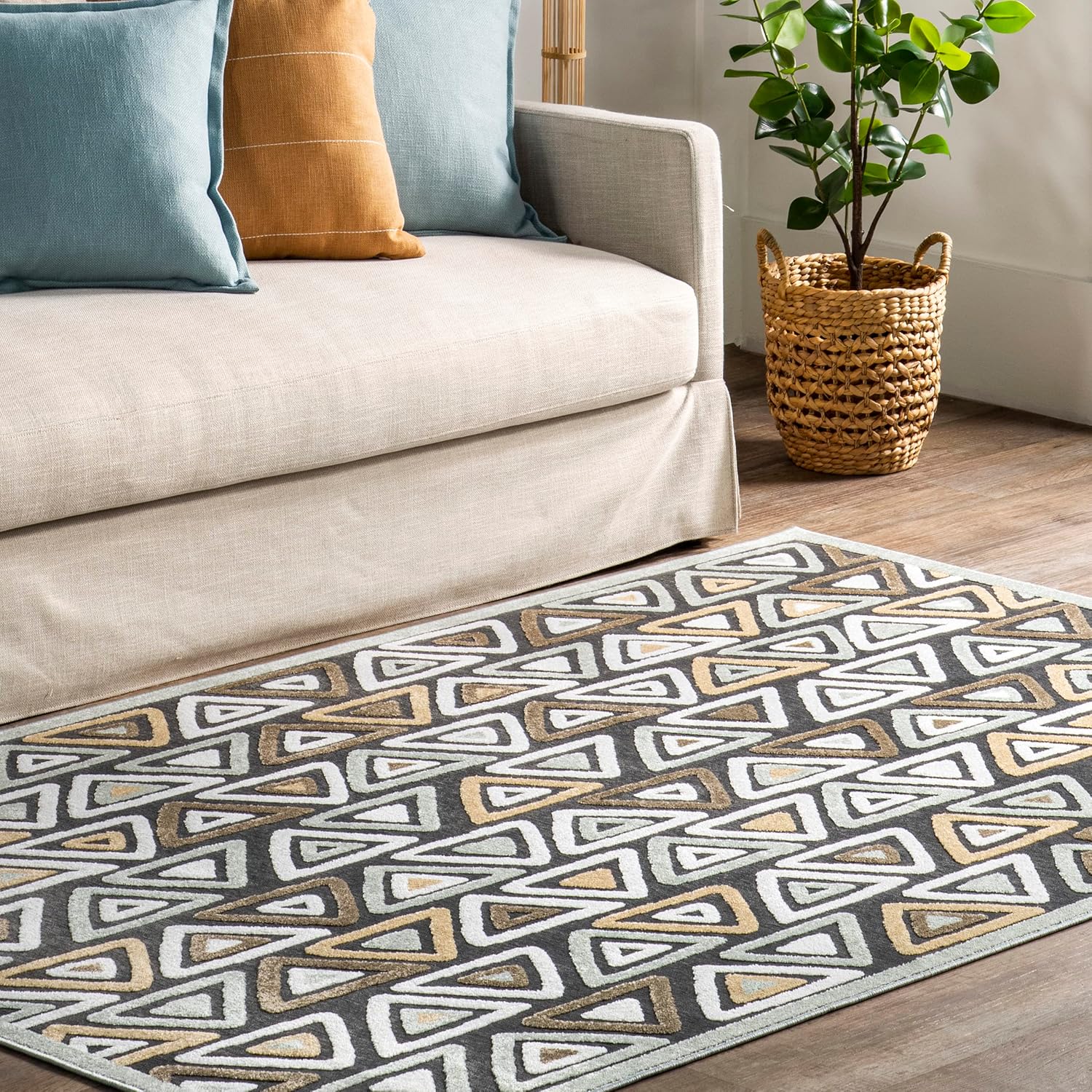 nuLOOM Aneka – Alfombra de triángulos a rayas, lavable a máquina, 5×8, beige