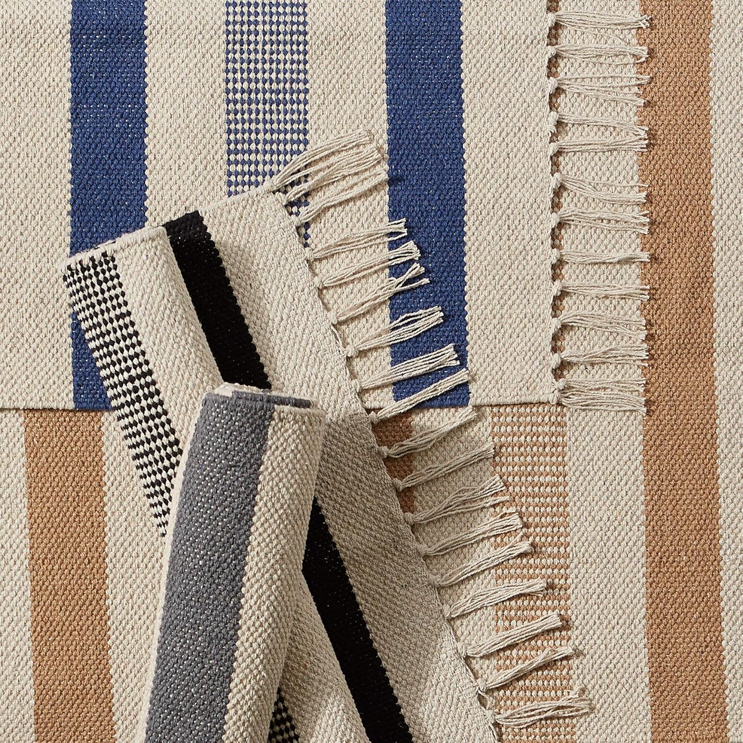 DII Colección Woven Rugs Tejida a mano con flecos, 2×3 pies, rayas combinadas azul francés