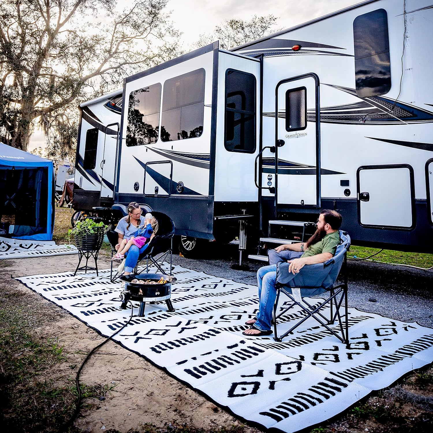 Glamplife Alfombra reciclada impermeable para caravana, alfombra de exterior de 8 x 16 pulgadas para camping  Alfombras de exterior para patio