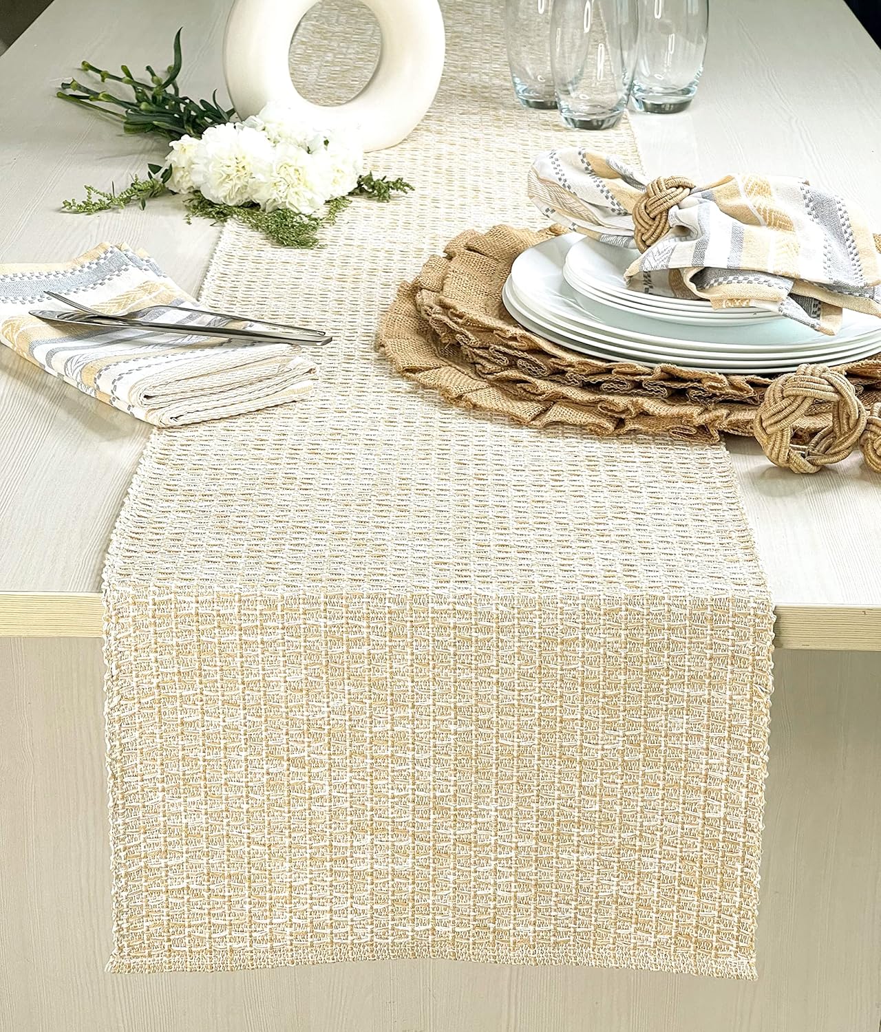 CHARDIN HOME Camino de mesa de algodón reciclado beige neutro, camino de mesa tonal tejido a mano, 13×72 pulgadas, ideal para uso diario, fiestas,