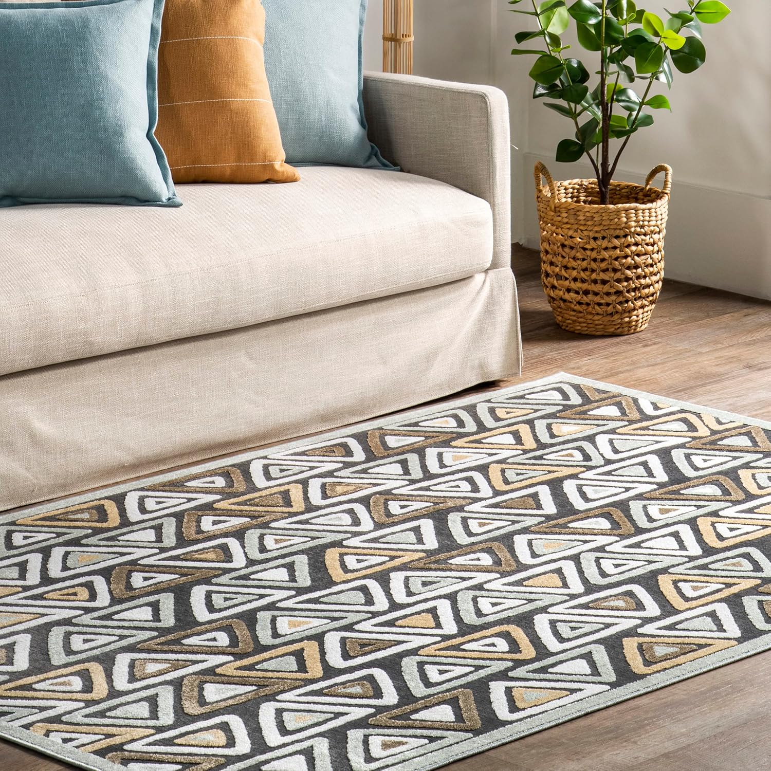 nuLOOM Aneka – Alfombra de triángulos a rayas, lavable a máquina, 5×8, beige