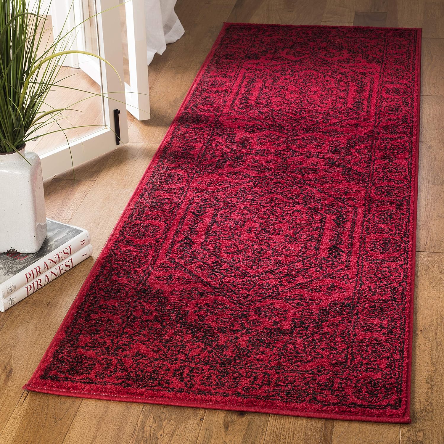 Safavieh – Colección Adirondack, 2 pies 6 pulgada x 22 pies, color rojonegro, ADR108F, Medallón Oriental, alfombra de área para sala, habitación,