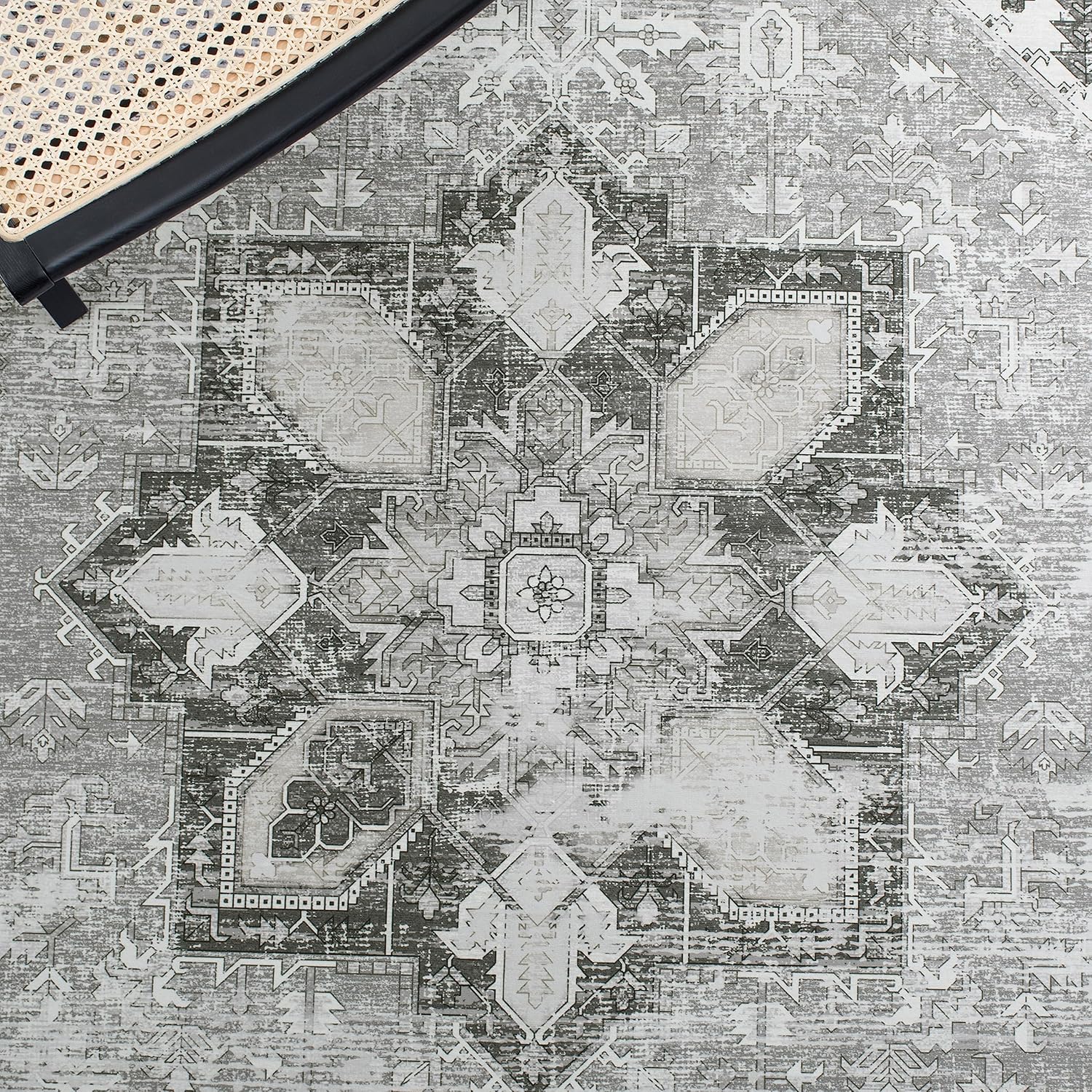 SAFAVIEH Tucson Collection – Alfombra de pasillo, 2 pies 6 pulgadas x 8 pies, diseño salvia oscura y marfil, diseño persa, no desprende pelusa,