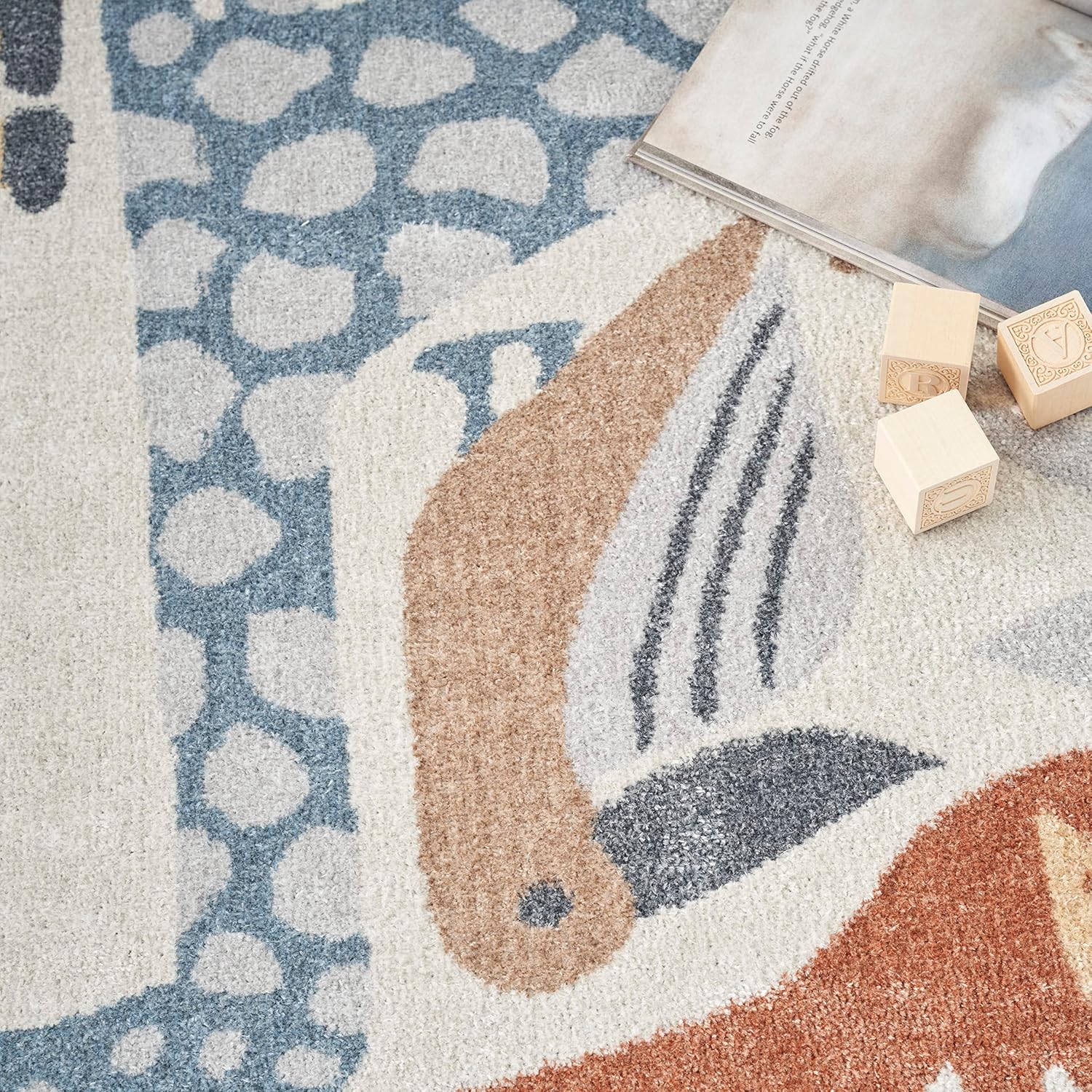 Nourison Astra – Alfombra lavable a máquina con diseño de animales marfil de 6 pies 7 pulgadas x 9 pies, fácil de limpiar, no se desprende,