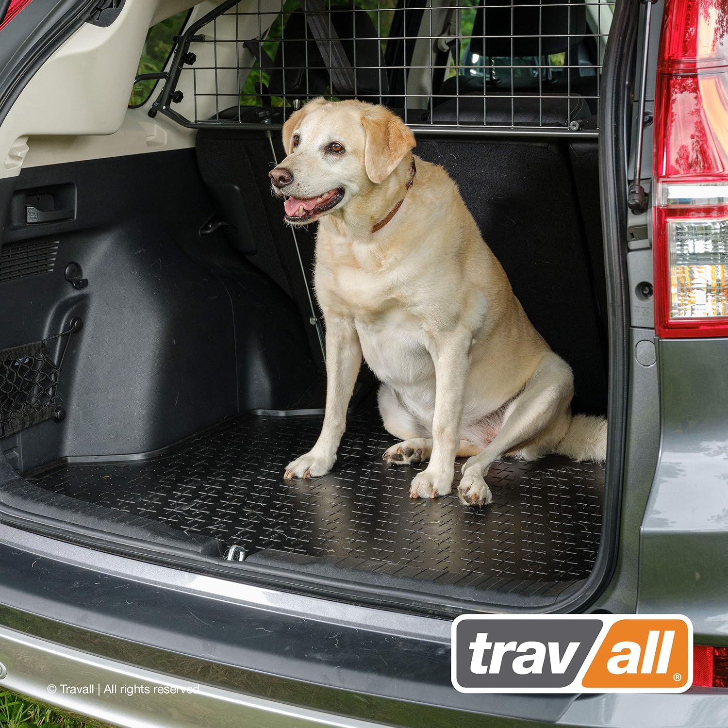 Travall Revestimiento compatible con Land Rover LR3 (2004-2009) y LR4 (2009-2016) TBM1032 – Forro de goma negra para todo tipo de clima para maletero