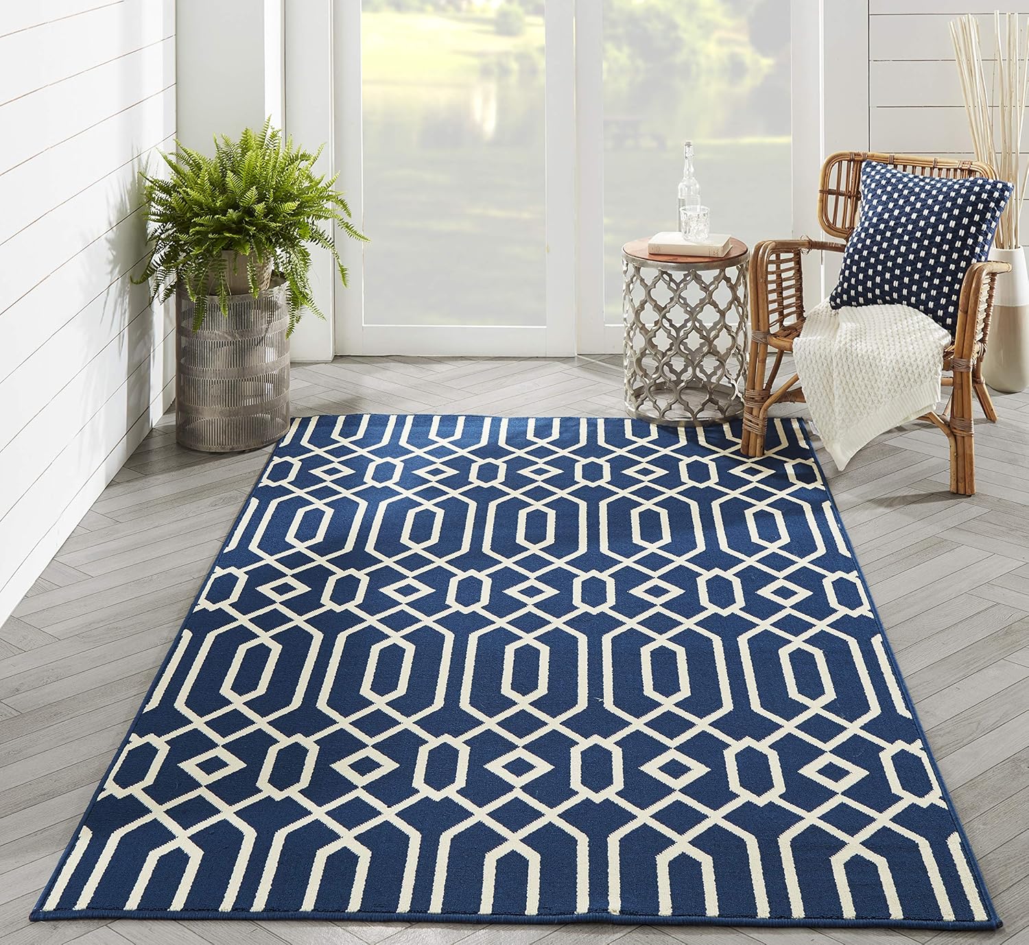 Momeni BAJA0BAJ-3CHR860D, baja Colección, 8’6″ x 13′, Carbón vegetal, Polipropileno, Azul marino