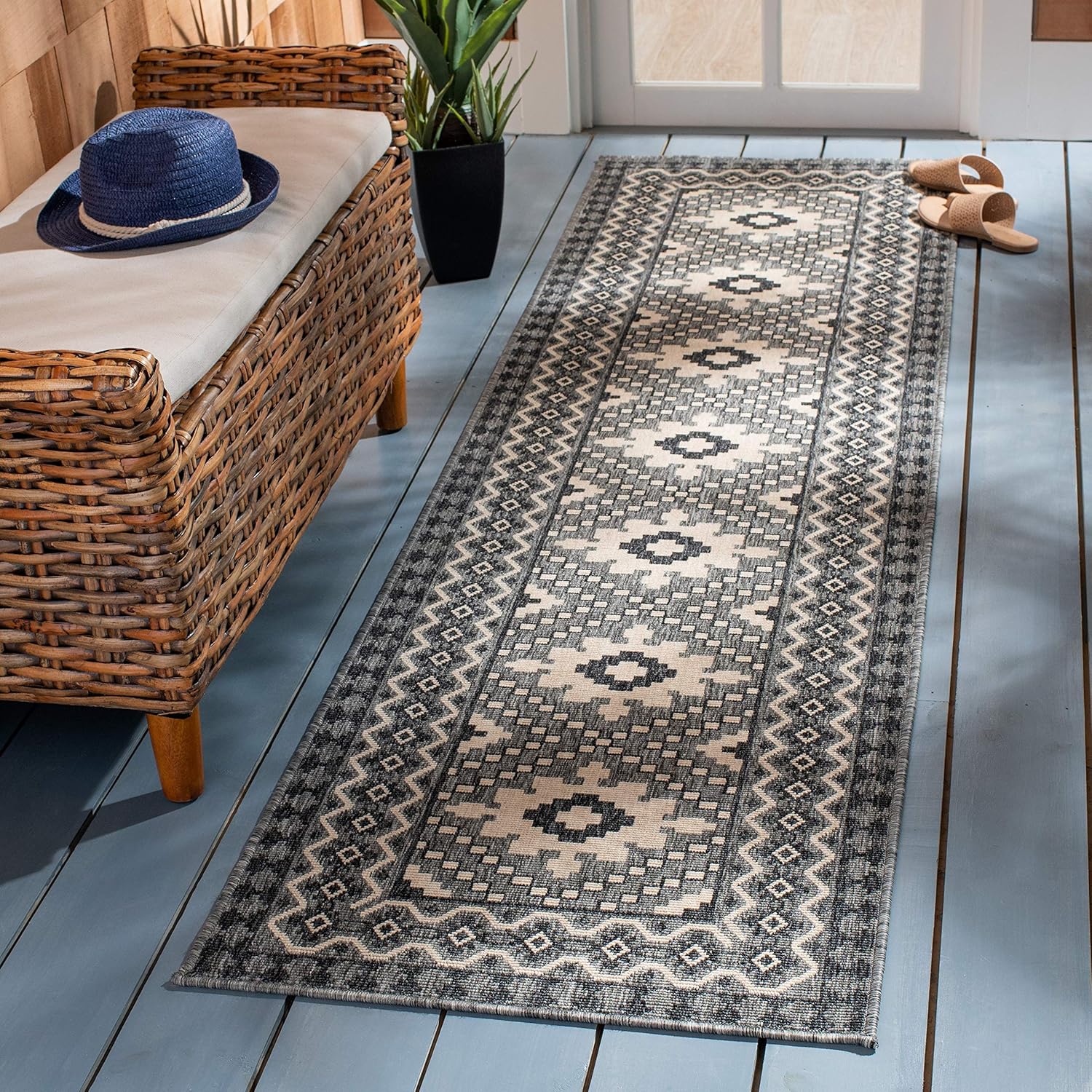 Safavieh Veranda Collection – Alfombra VER099-0334 para interior y exterior de 2 pies x 3 pies y 7 pulgadas, Polipropileno, carbón, marfil