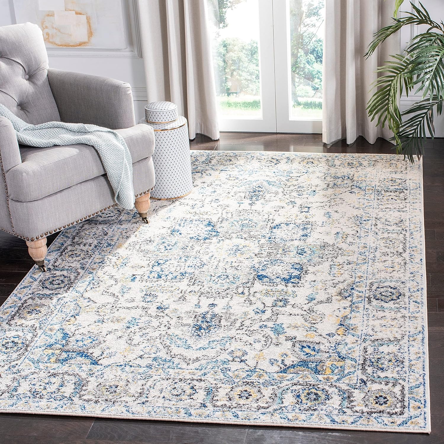 Safavieh – Alfombra envejecida, color crema y azul marino, estilo medallón, colección Madison