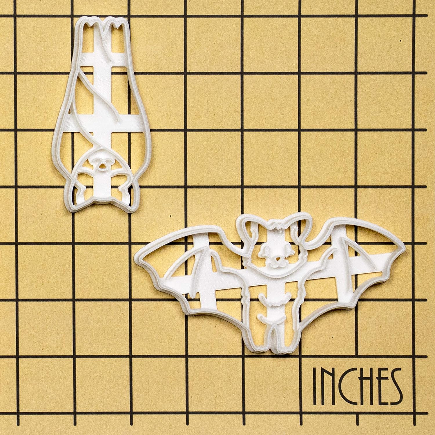 Juego de 2 cortadores de galletas de murciélago (diseños dormir y volar), 2 piezas – Bakerlogy