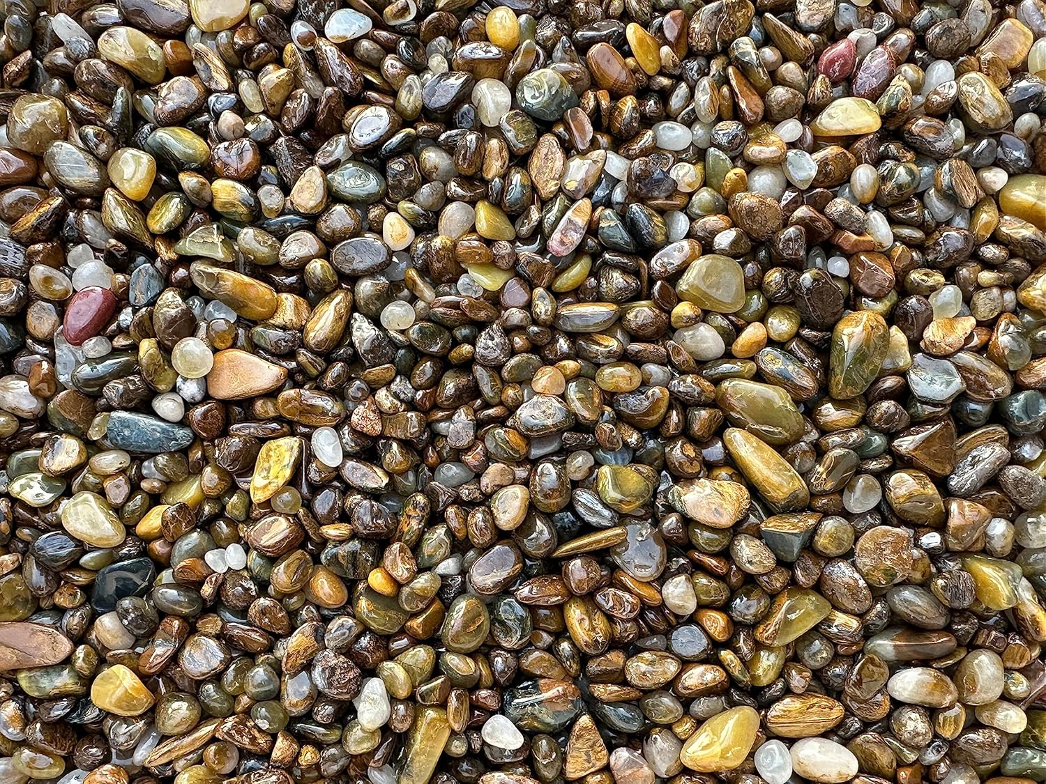GAF TREASURES Venta al por mayor Natural Semi Tumbled Gemstone Chips, Mini Cristales Triturados, Chips de Cristal Sin Perforar (Pietersita, 1 Libra)