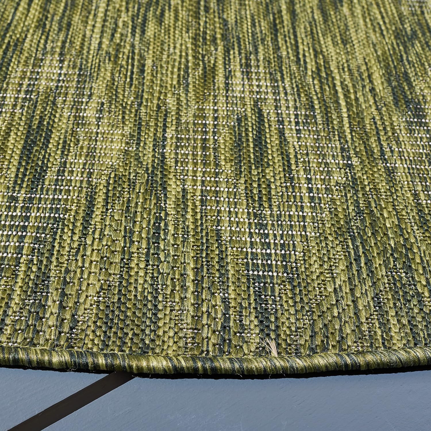 SAFAVIEH Courtyard Collection CY8522 – Alfombra redonda de 6 pies 7 pulgadas x 6 pies 7 pulgadas, color verde oliva para interiores y exteriores,
