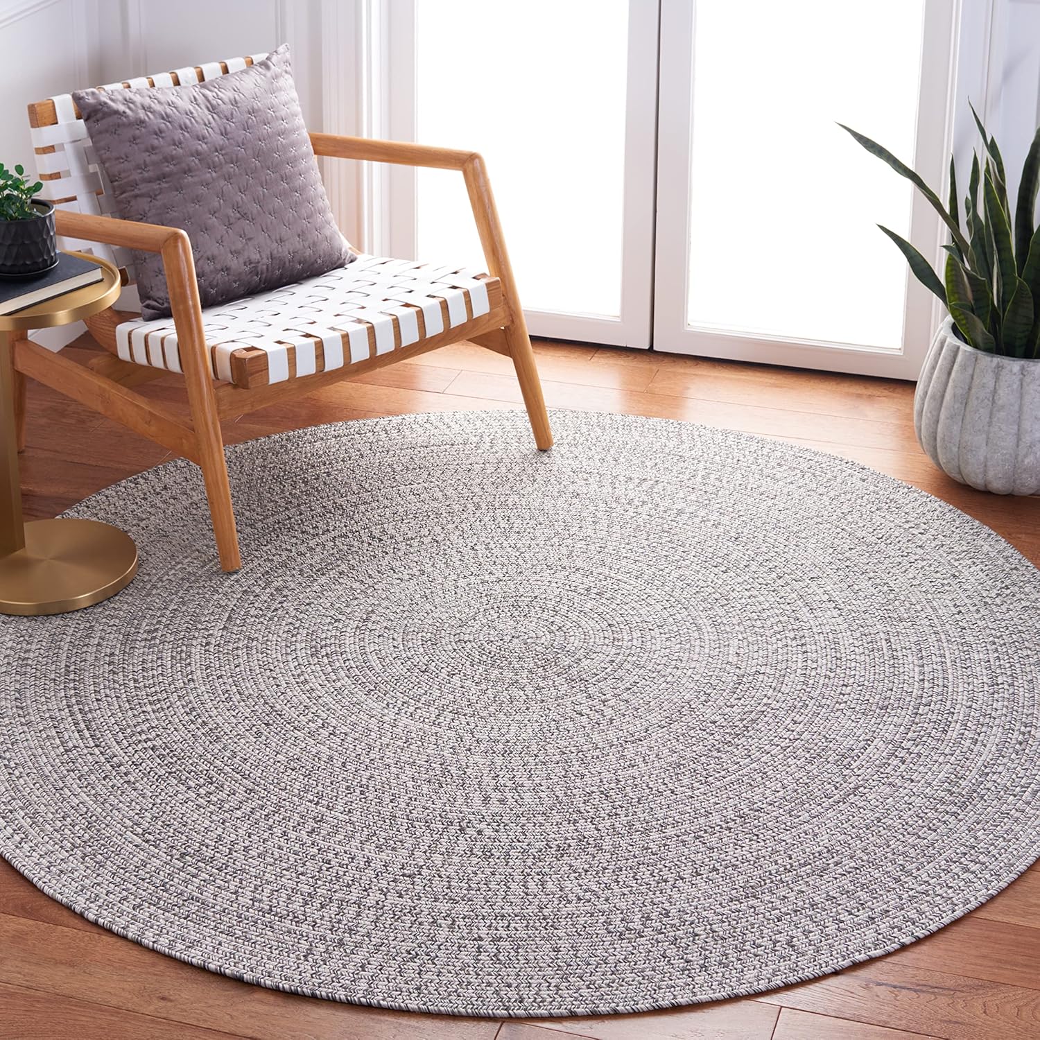 SAFAVIEH Colección trenzada BRA201F – Alfombra redonda de 7 pies, color grismarfil, hecha a mano, para entrada, vestíbulo, sala de estar,