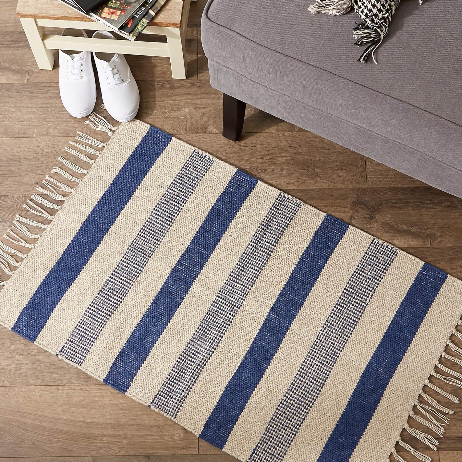 DII Colección Woven Rugs Tejida a mano con flecos, 2×3 pies, rayas combinadas azul francés