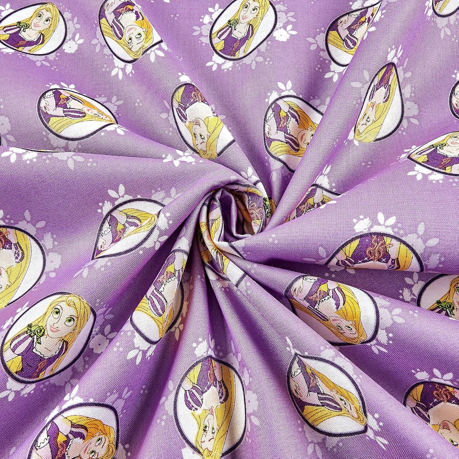 Eugene Textiles Disney Forever Princess Rapunzel en círculos en tela, morado, tela por yarda