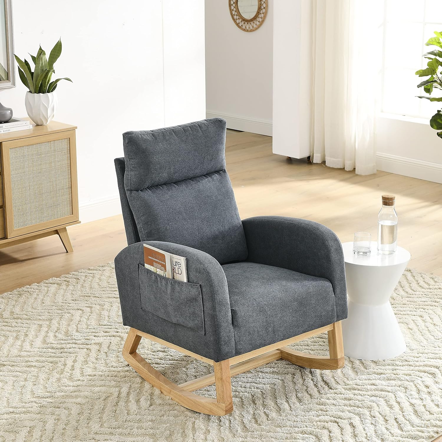 27.6 pulgadas de ancho, moderno acento mecedor, tapizado para habitación del bebé con respaldo alto y reposabrazos, cómodo sillón con dos bolsillos