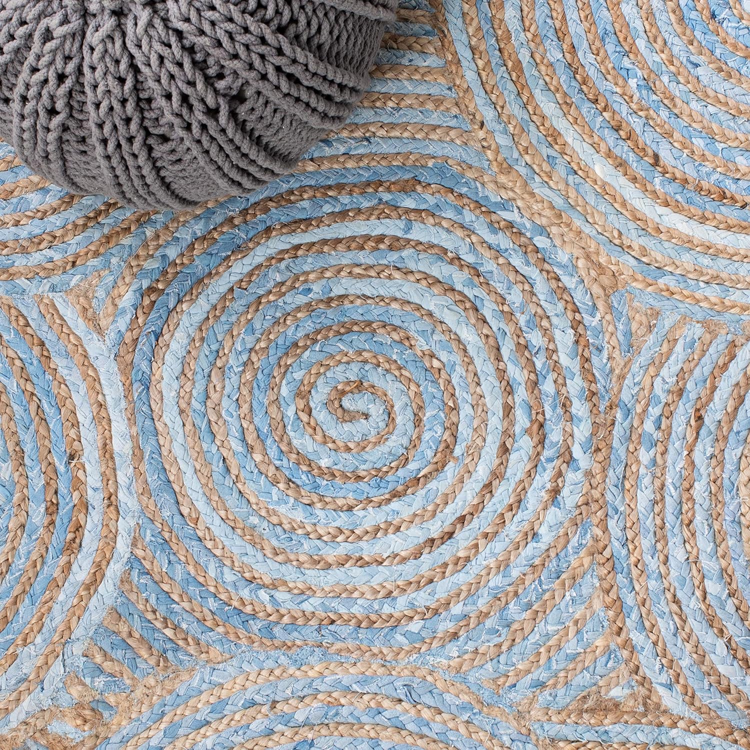 SAFAVIEH Cape Cod Collection CAP602A – Alfombra trenzada de yute estilo bohemio hecho a mano, 4 x 6 pies, color natural y azul