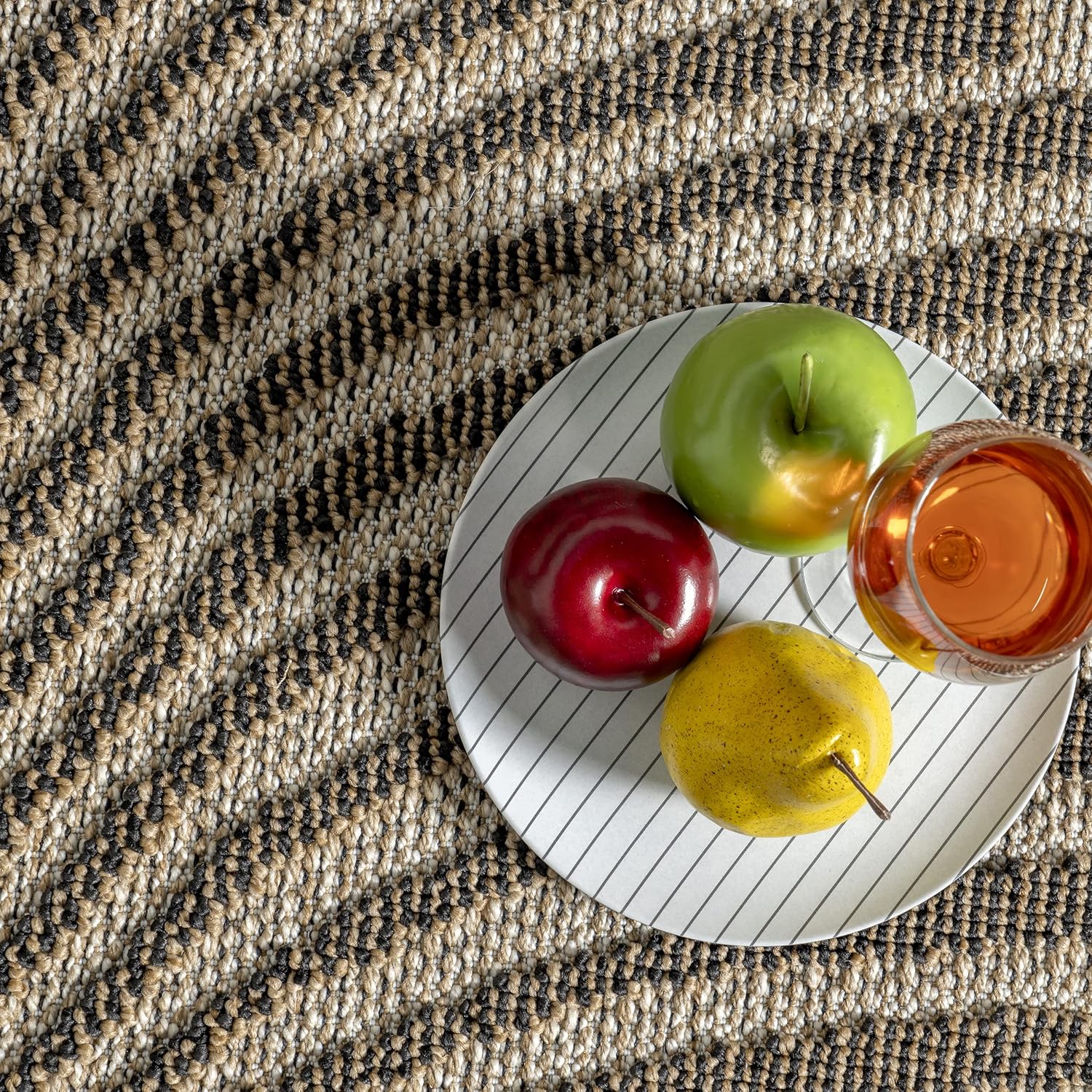 nuLOOM Mandie Modern Zebra – Alfombra de área para interiores y exteriores, 7 x 9 pies, color beige