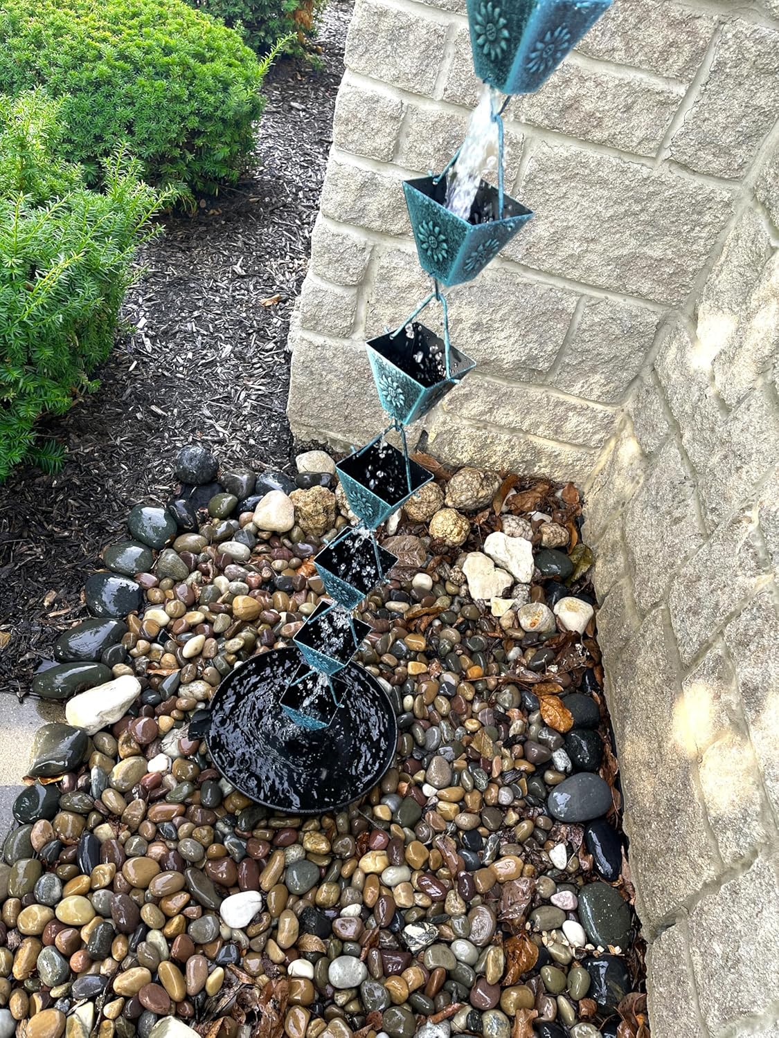Cadenas de lluvia, canal de bajante de canalón de techo, atrapasadordesviador de agua de lluvia, 8.5 pies, metal, recubrimiento de polvo negro,