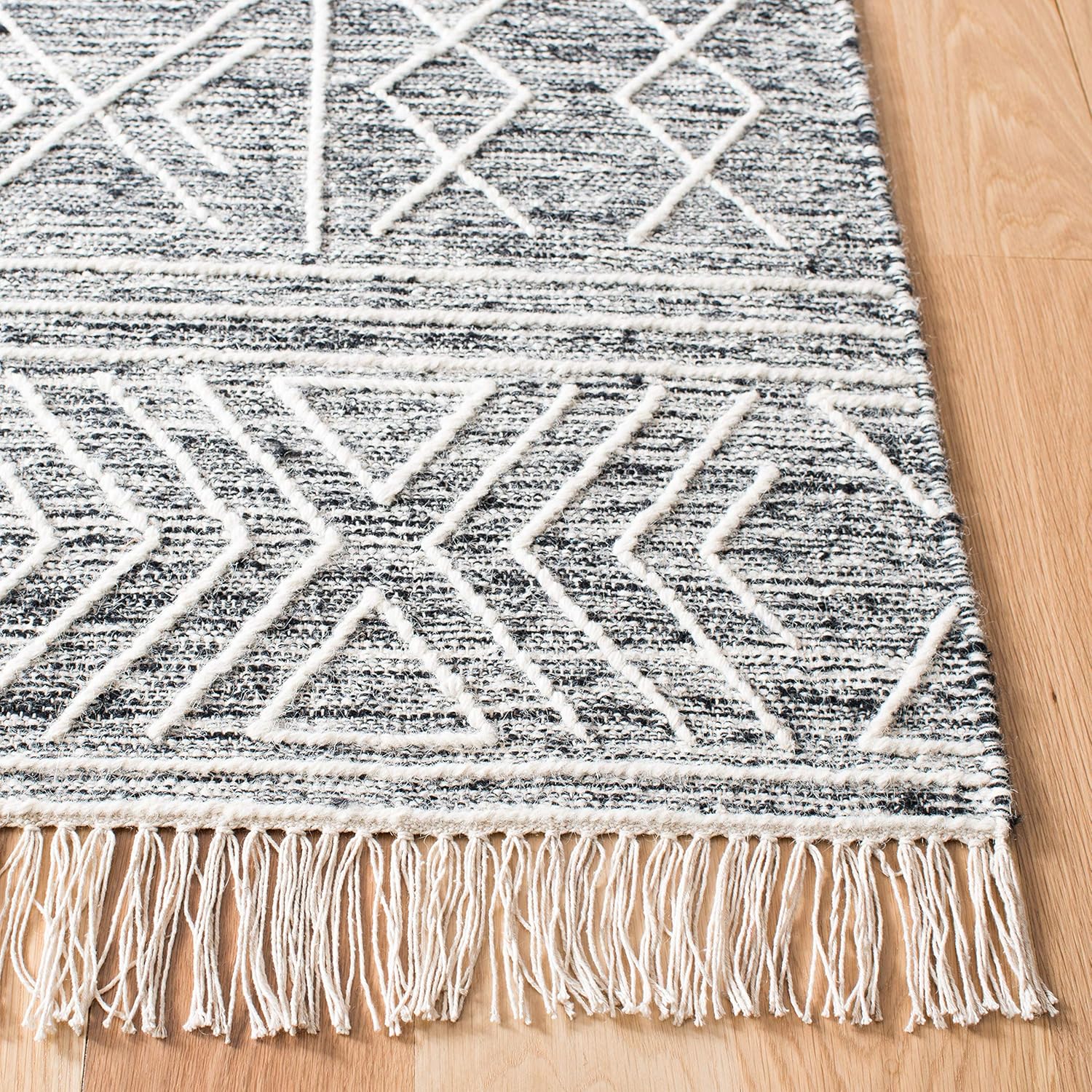 SAFAVIEH Kilim Collection – Alfombra de área de 5 x 8 pies, negro y marfil, lana marroquí con flecos, hecha a mano, ideal para zonas de alto tráfico