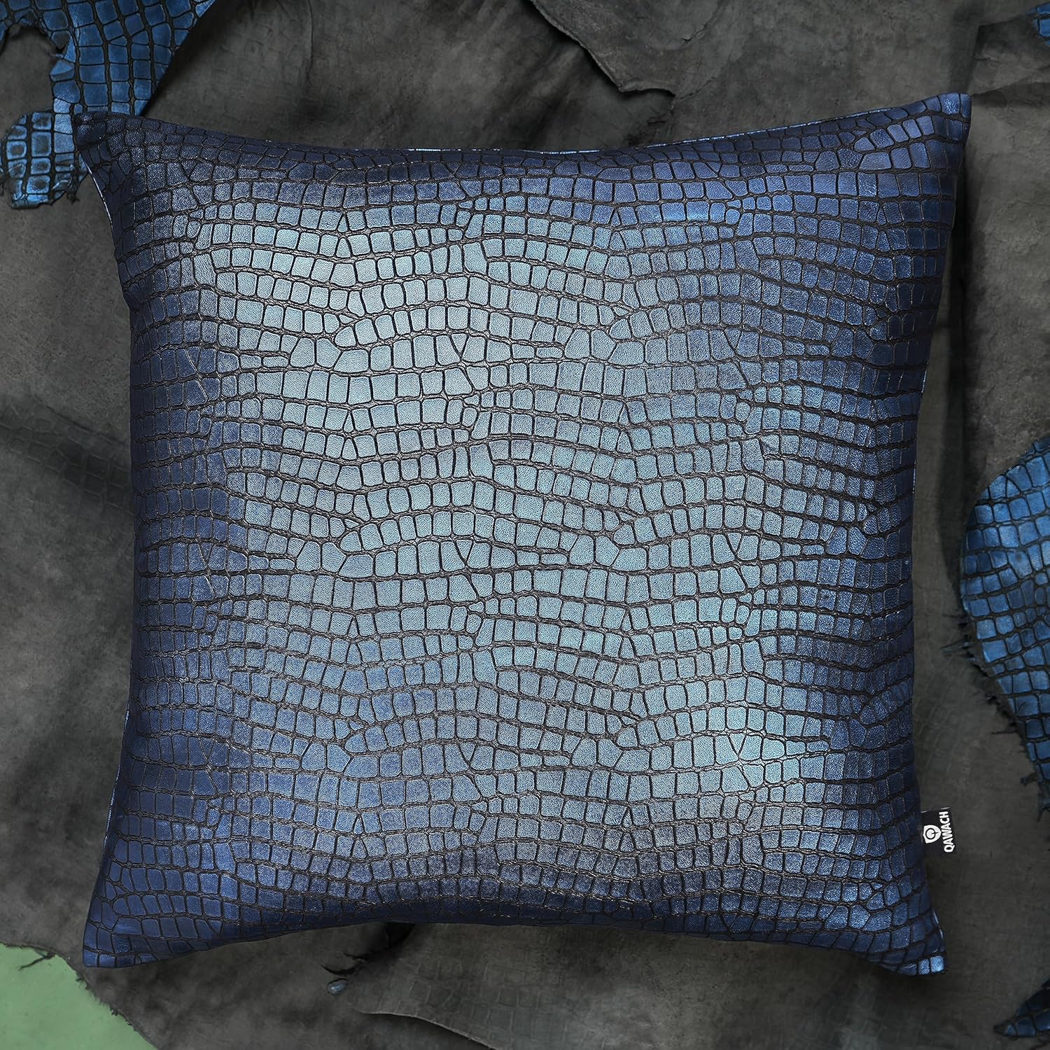 Funda de almohada de piel de cordero  Funda decorativa para cojín de sofá  Fundas para sala de estar y dormitorio, 22 x 22 pulgadas  Azul metálico,