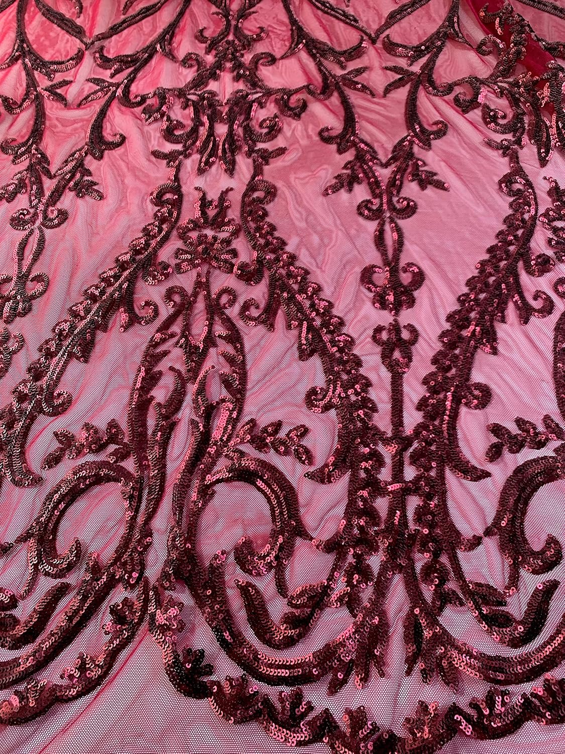 Esmeralda – 10102 – Lentejuelas en tela de encaje de malla color borgoña