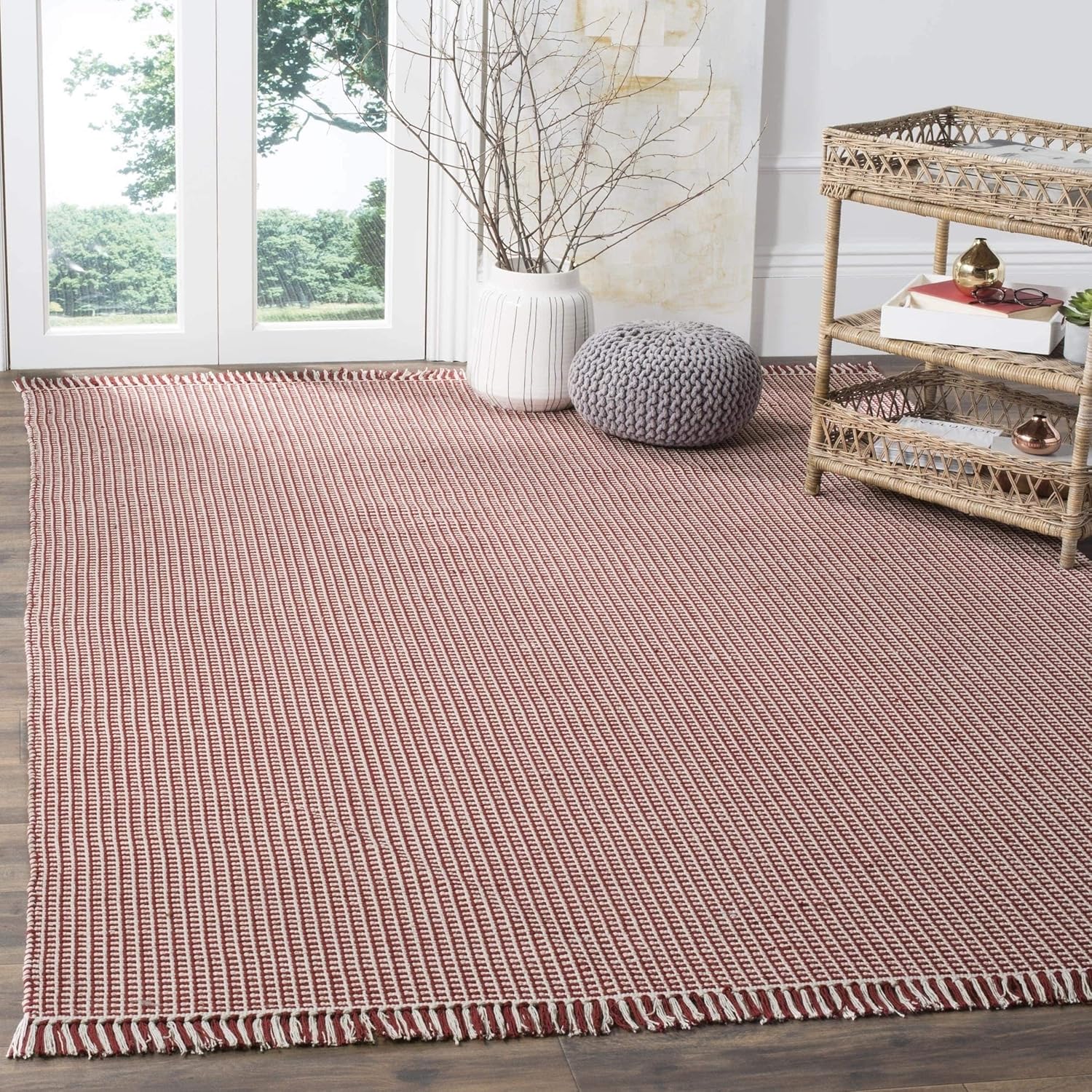 SAFAVIEH Colección Montauk – Alfombra de área de 5 x 8 pies, color marfil y rojo, hecha a mano, tejido plano, bohemio, con borlas de algodón, ideal