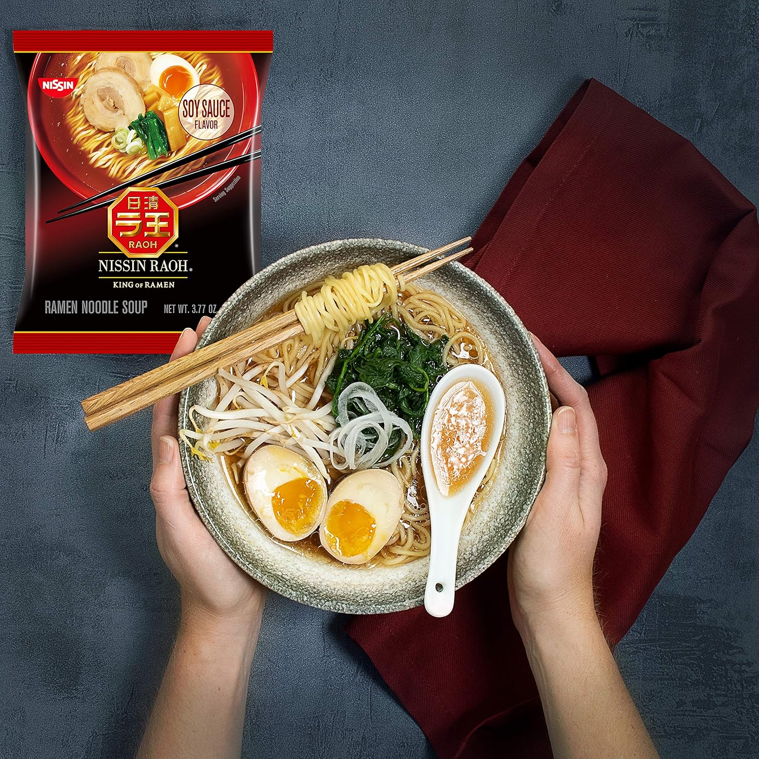 Nissin RAOH – Sopa de fideos ramen, salsa de soja, 3.77 onzas (paquete de 12)
