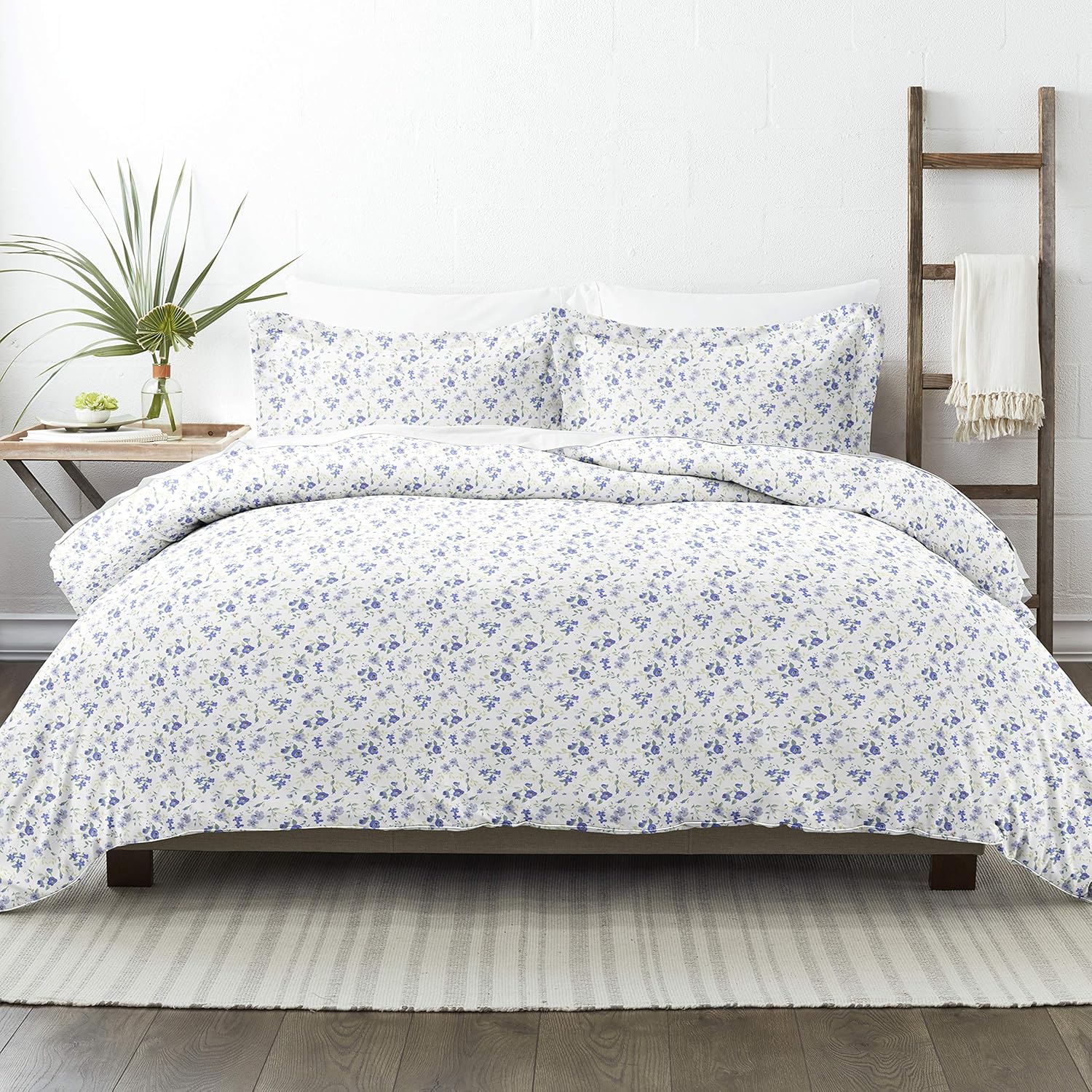Juego de 3 piezas de funda de edredón de ienjoy Home con diseño de flores en color celeste y tamaño King
