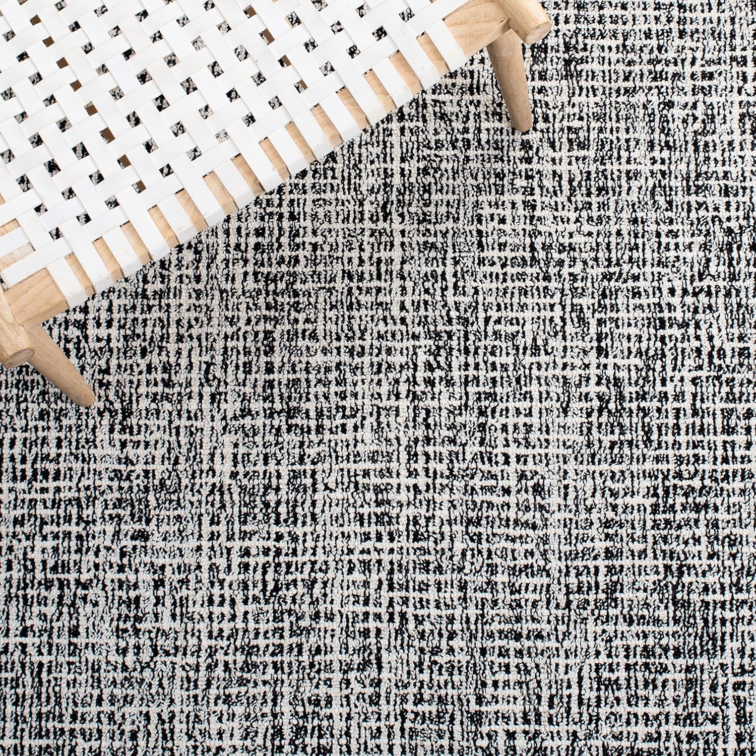 SAFAVIEH Abstract Collection – Alfombra decorativa, 2 x 3 pies, color negro y marfil, lana hecha a mano, ideal para zonas de alto tráfico en