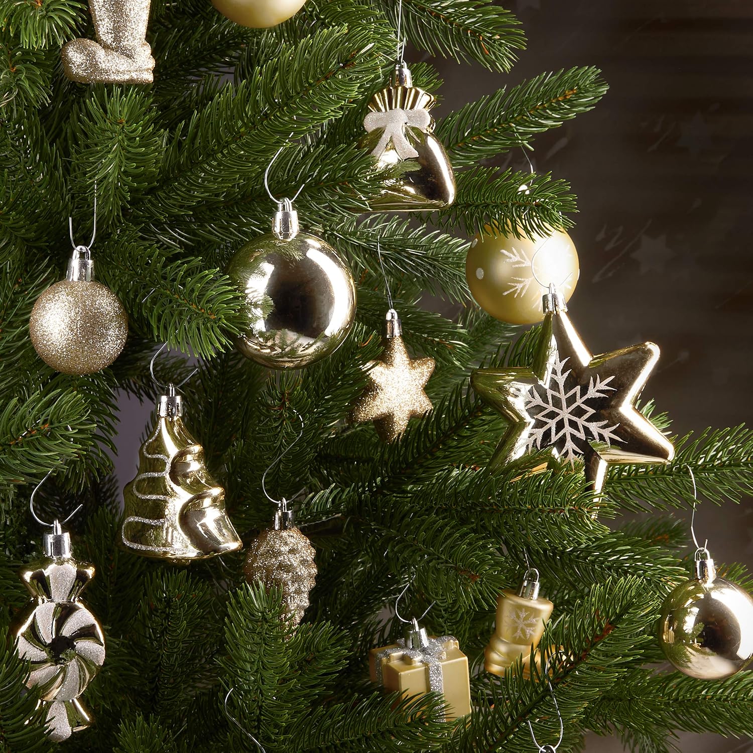 BRUBAKER 77ct – Adornos de árbol de Navidad – Inastillables – Bolas de Navidad, estrellas, conos de pinos, botas, calcetines, paquetes –