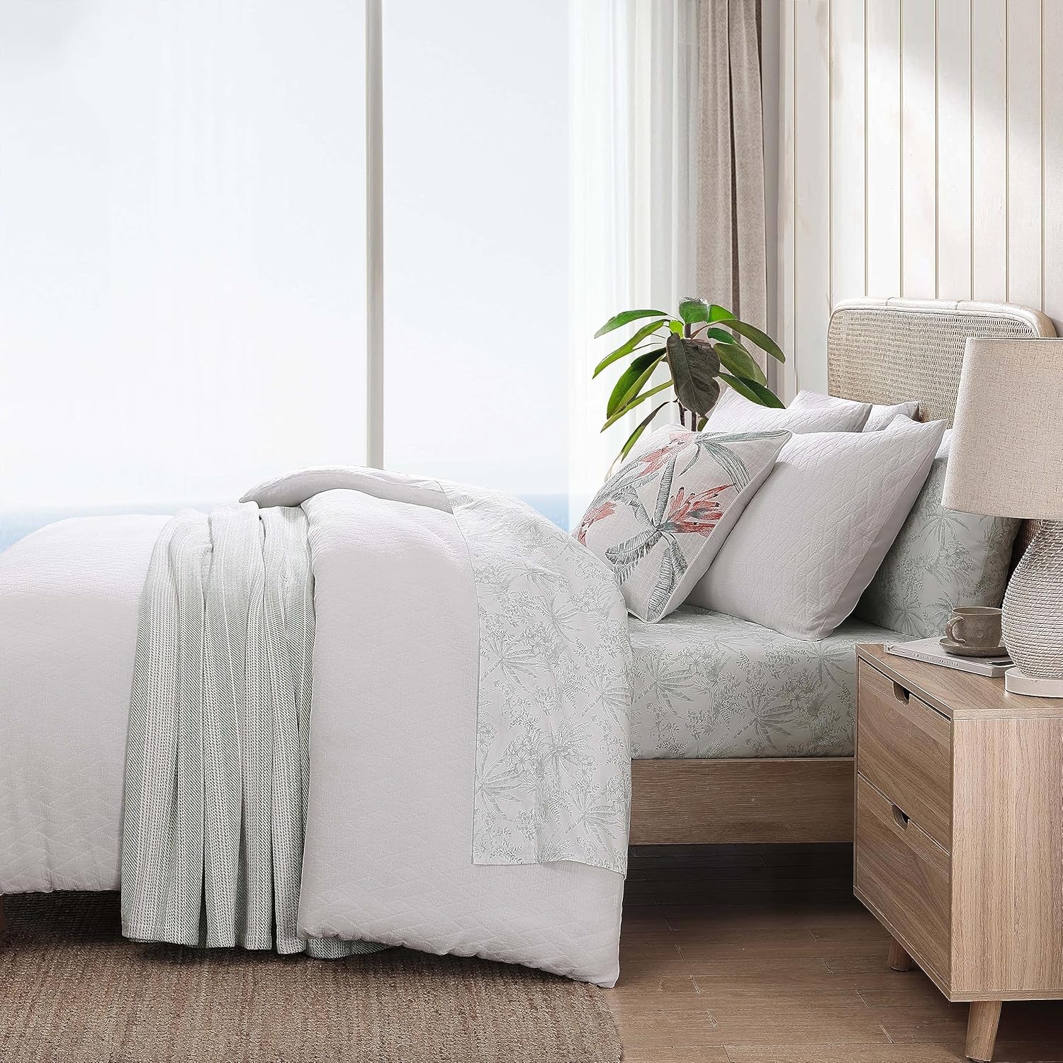 Tommy Bahama – Juego de edredón tamaño King, ropa de cama suave con fundas a juego, decoración del hogar texturizada de tejido de canasta (blanco