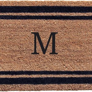 Calloway Mills 153002436M – Felpudo con monograma de 24 x 36 pulgadas, borde azul oscuro (letra M) Calloway Mills 153002436M – Felpudo con monograma de 24 x 36 pulgadas, borde azul oscuro (letra M)