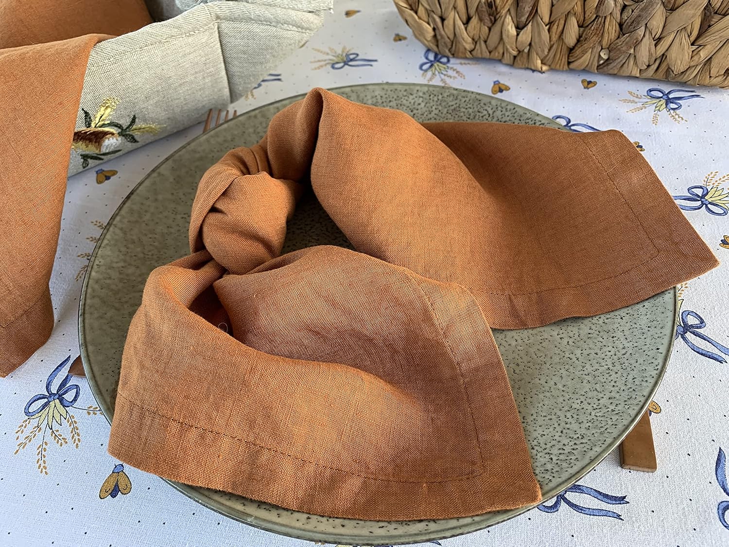 Servilletas de lino 100% lino francés Servilletas de tela de lino puro lavado a la piedra Esquinas en inglete Juego de 4 (naranja tostado)