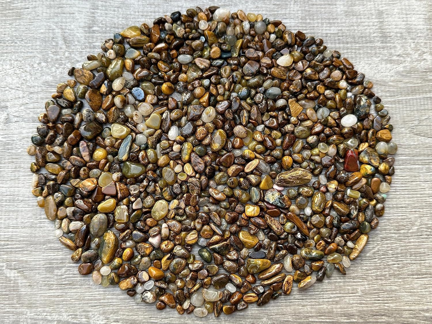 GAF TREASURES Venta al por mayor Natural Semi Tumbled Gemstone Chips, Mini Cristales Triturados, Chips de Cristal Sin Perforar (Pietersita, 1 Libra)