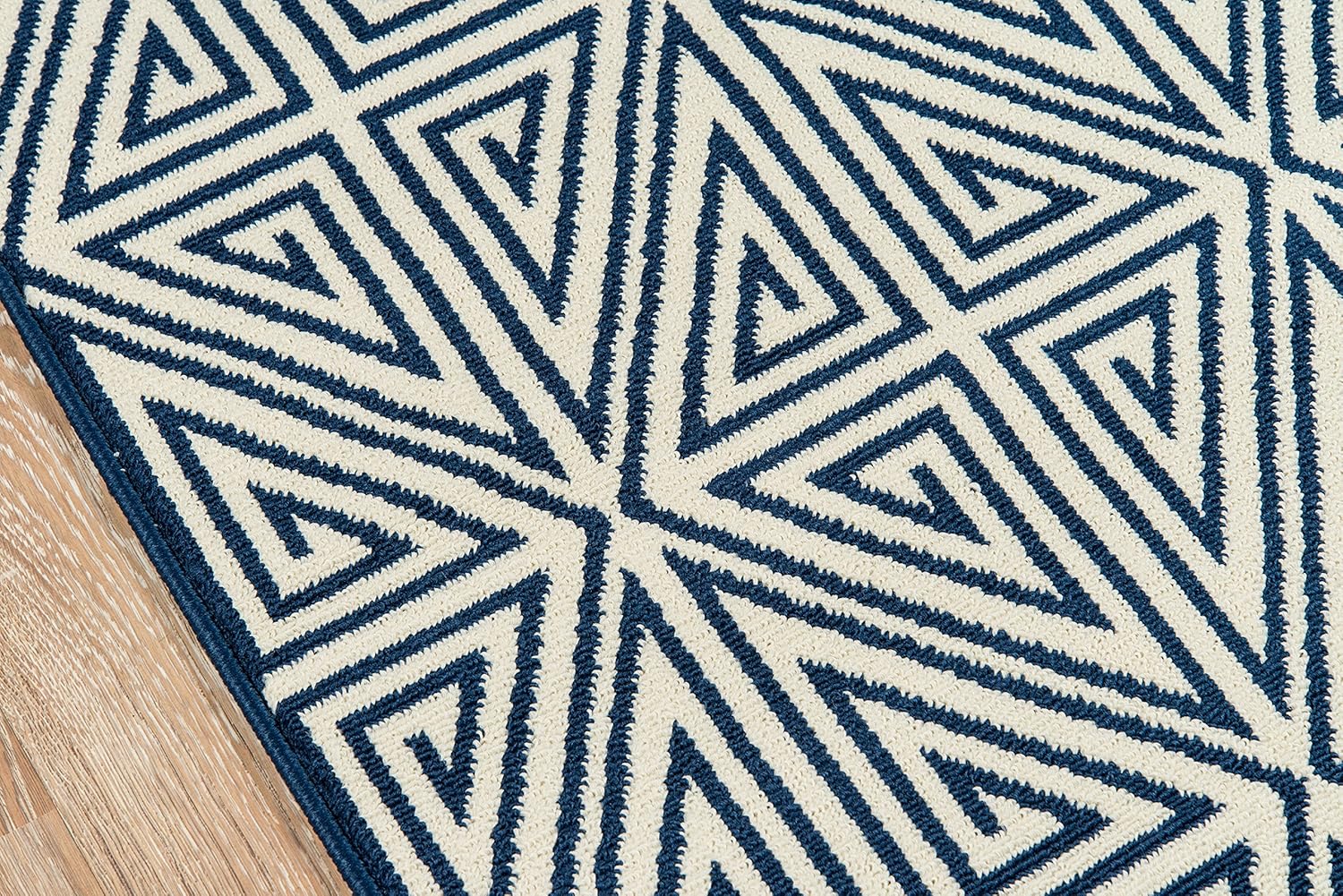 momeni Rugstapete contemporáneo de la colección baja, modelo 0baj-4tau6796.ideal para interior y exterior, fácil de limpiar, protección contra rayos
