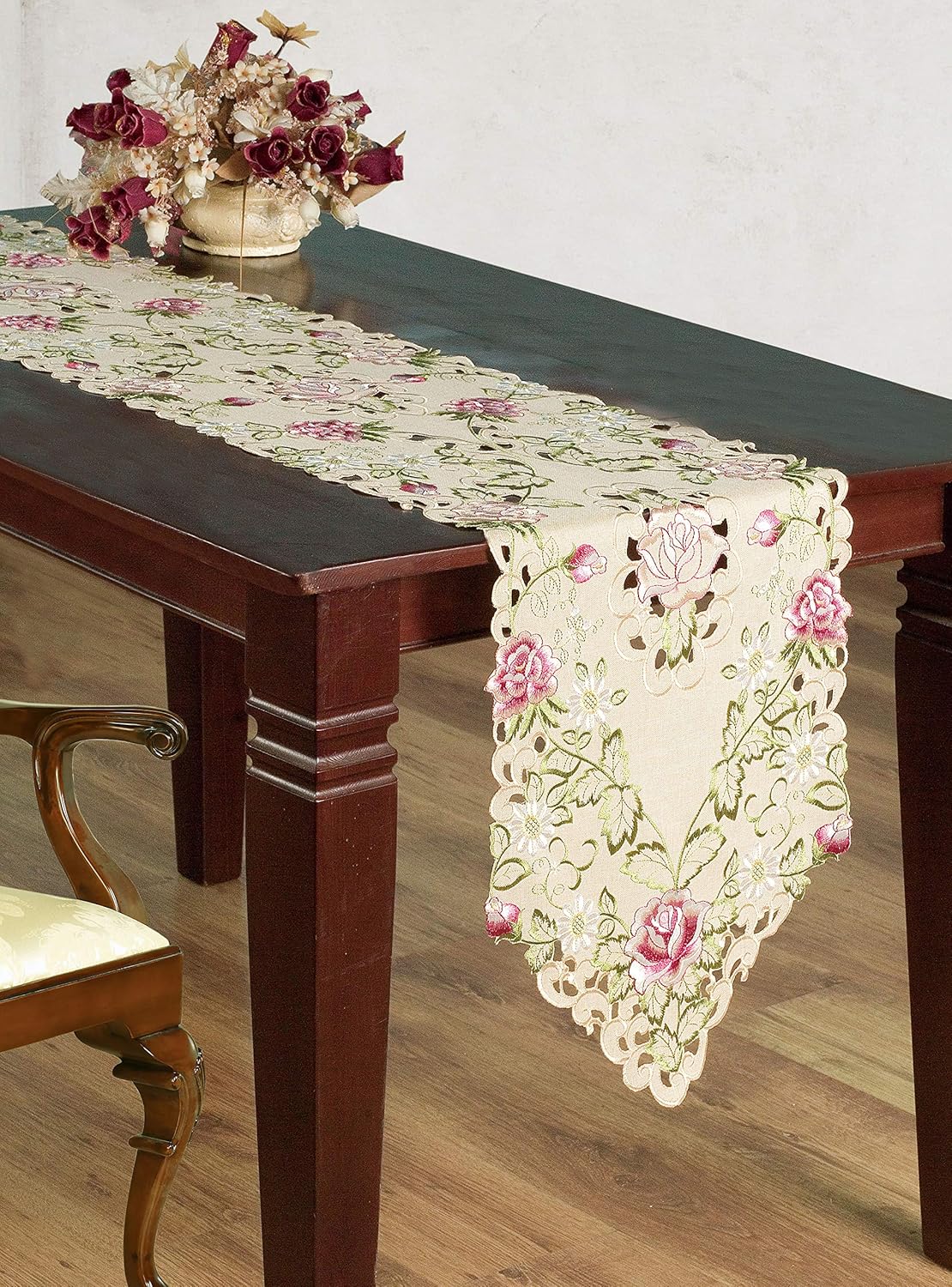 Camino de mesa beige  Pañuelo de encaje de lino bordado europeo  Perfecto para cocina, comedor, decoración del hogar, recepciones de boda  14 x 108