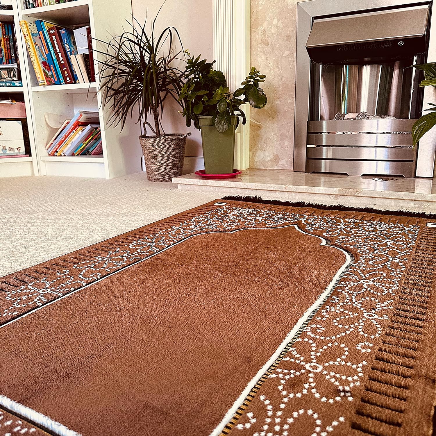 Mihrab – Tapete de oración de terciopelo de lujo con estampado, 26.46 oz, peso  Fabricado en Turquía (café)