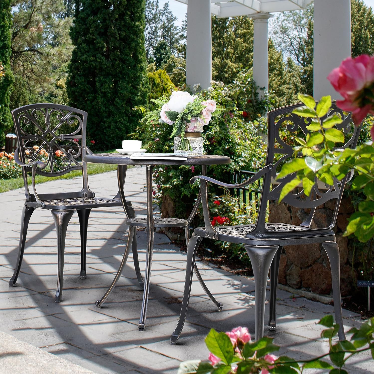 NUU GARDEN Bistro – Juego de 3 piezas para exteriores de aluminio fundido para todo tipo de clima, juego de mesa y sillas de patio con agujero para