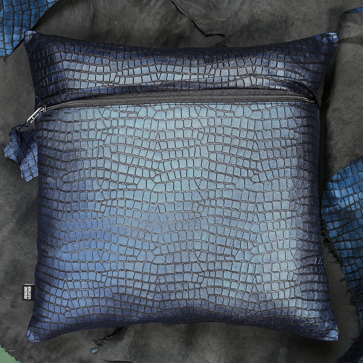 Funda de almohada de piel de cordero  Funda decorativa para cojín de sofá  Fundas para sala de estar y dormitorio, 22 x 22 pulgadas  Azul metálico,