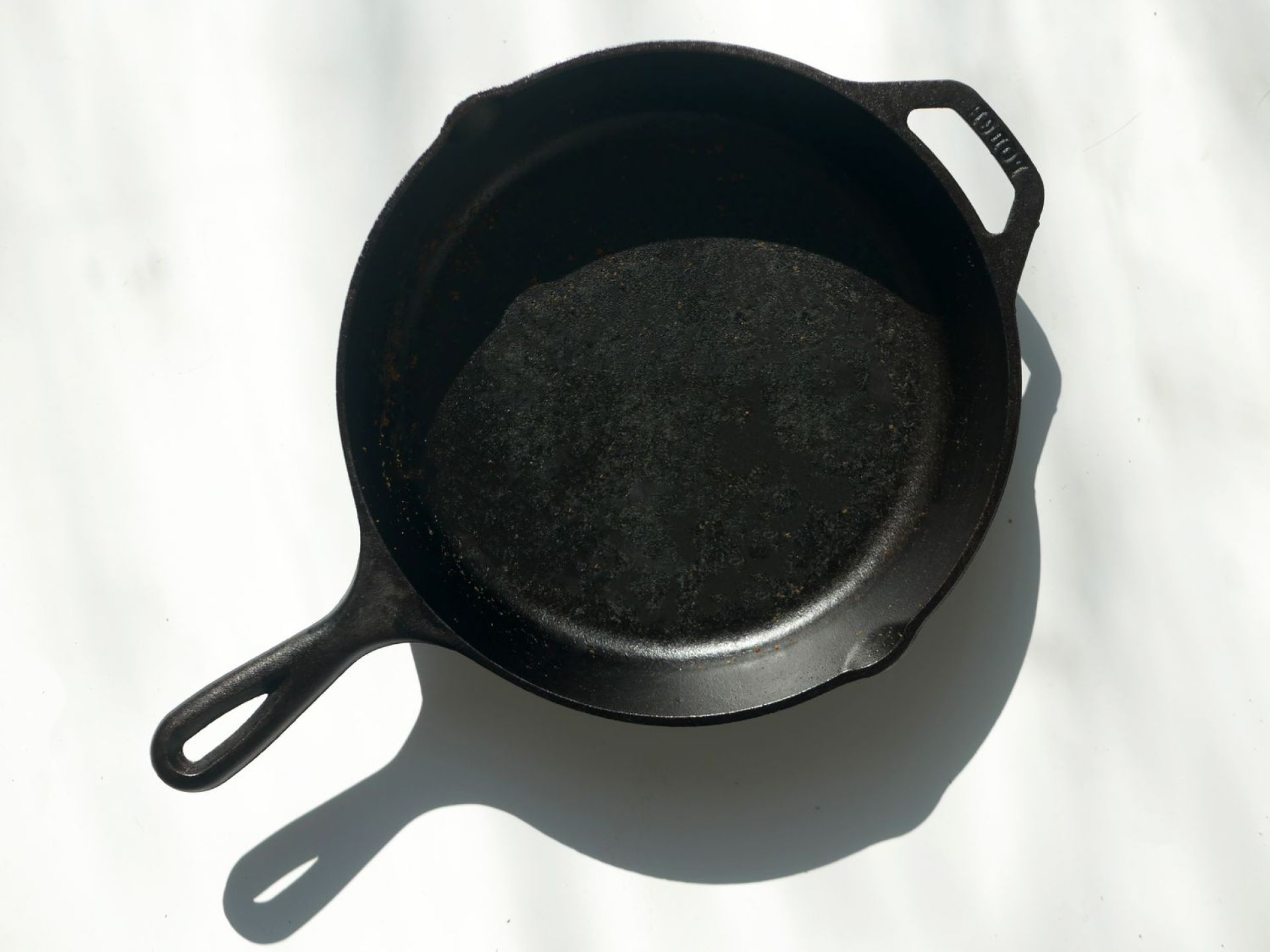 Non-Poisonous Lodge Forged Iron Skillet Egg Pan Deal Non-Poisonous Lodge Forged Iron Skillet Egg Pan Deal