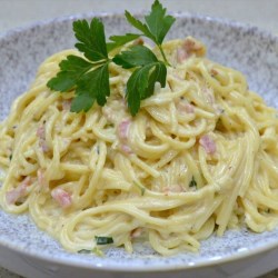 Resep Carbonara Pasta: Hidangan Italia Klasik yang Menggugah Selera Resep Carbonara Pasta: Hidangan Italia Klasik yang Menggugah Selera