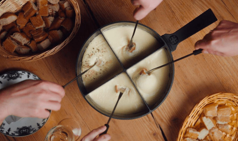 4Fondue Caquelon, rot, Ø 25 cm, mit 4 Abteilen