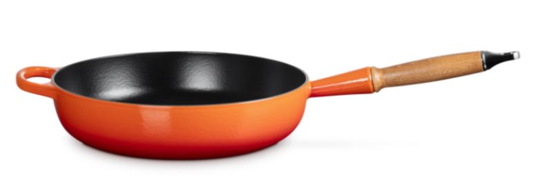 Sautépfanne Signature aus Gusseisen mit Holzgriff von Le Creuset, 28 cm