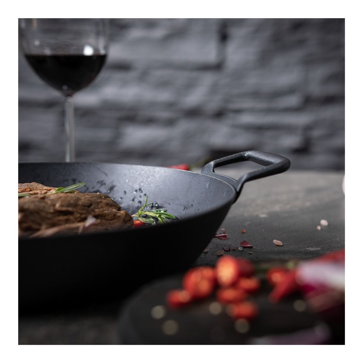 Kuhn Rikon Eisenpfanne Black Star mit Seitengriffen 28 cm