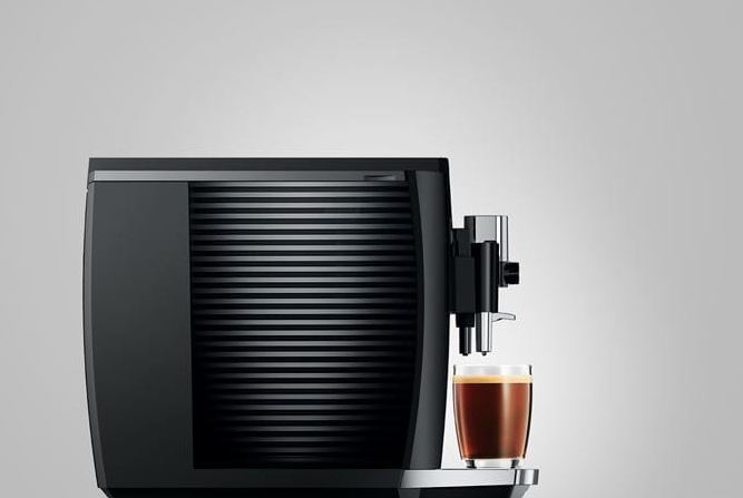 Jura Kaffeevollautomat E8 Piano Black (SC) 15589 inklusive Starterpaket Zemp AG*